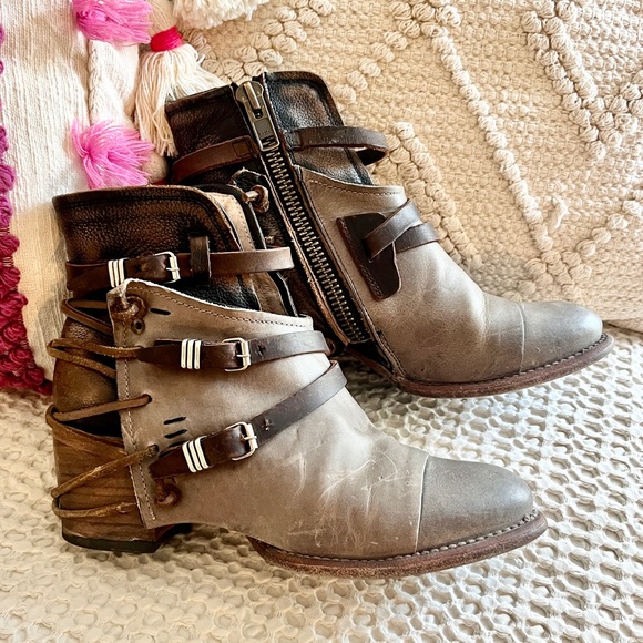 Freebird by Steven Grey Multi Distressed Leather Crue Boots 9 - Picture 5 of 16